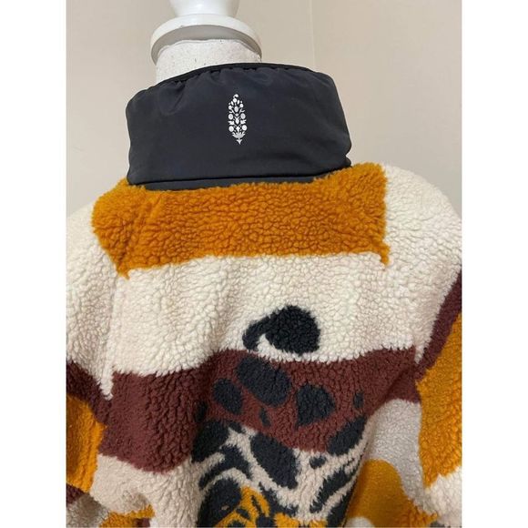 Free People Hit The Slopes Printed Fleece Jacket Size S - Picture 7 of 9